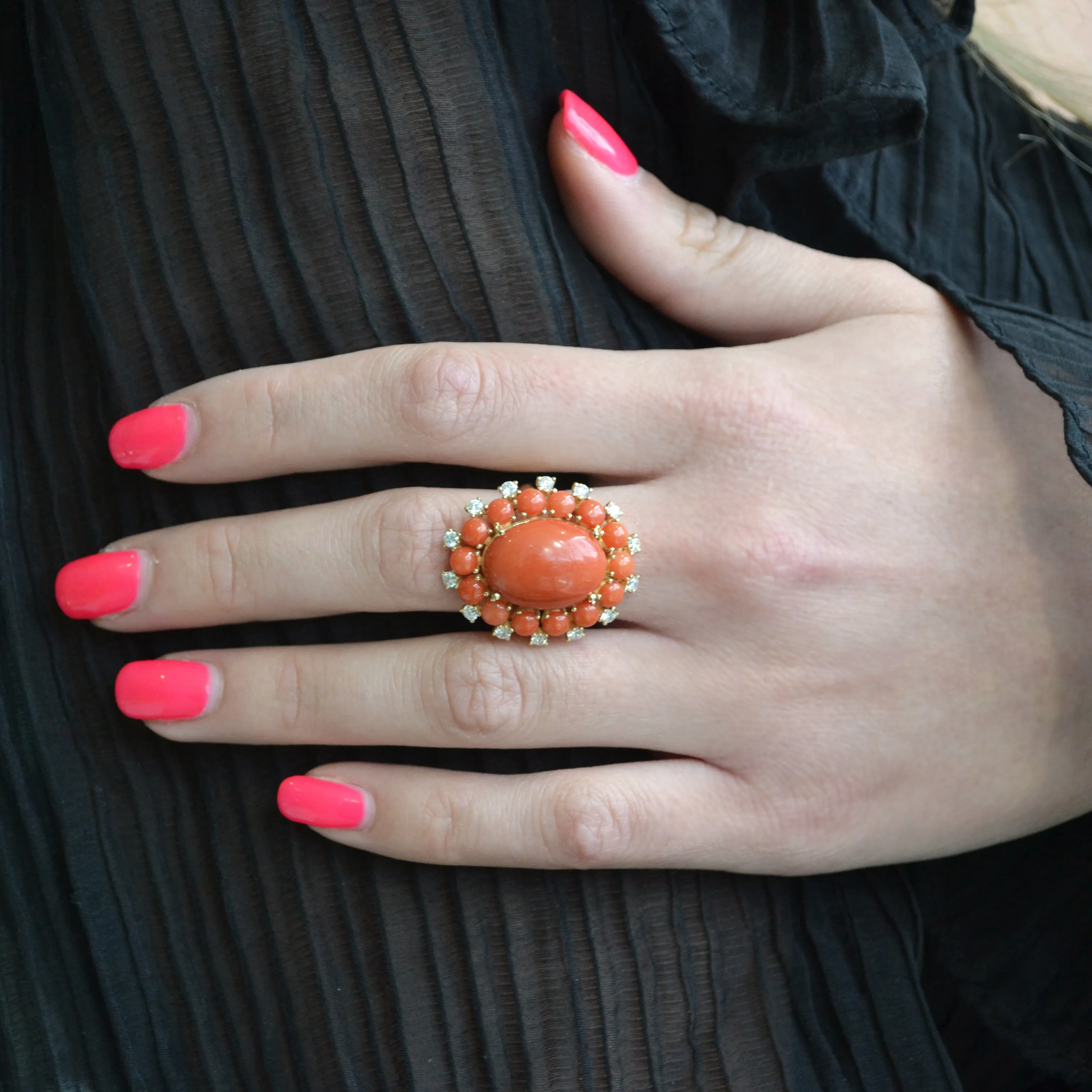 A & Furst - Sole - Cocktail Ring with Natural Mediterranean Red Coral and Diamonds, 18k Yellow Gold