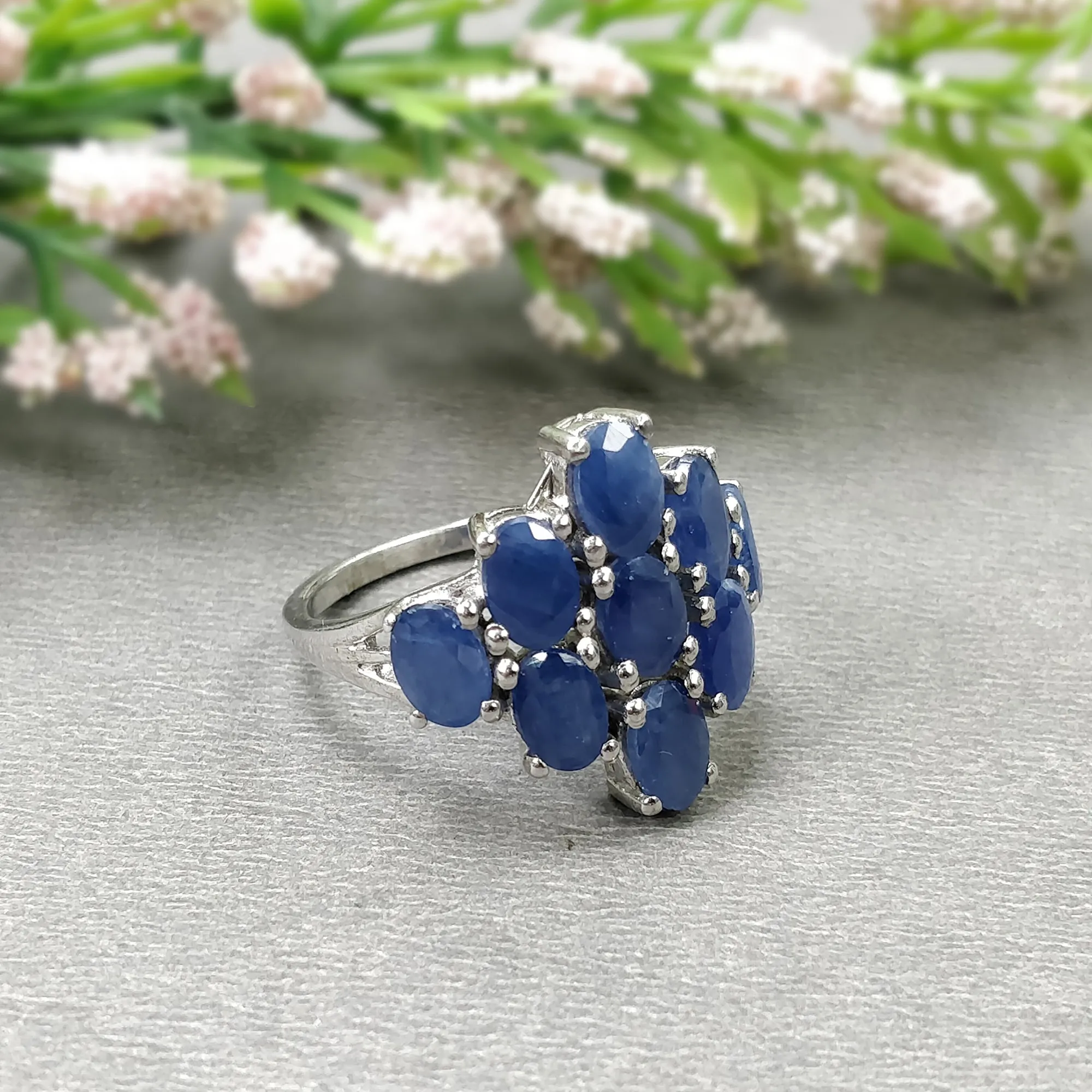 Blue SAPPHIRE Gemstone RING : 4.940gms 925 Sterling Silver Natural Sapphire Oval Normal Cut Prong Set Unisex Ring 7.5US