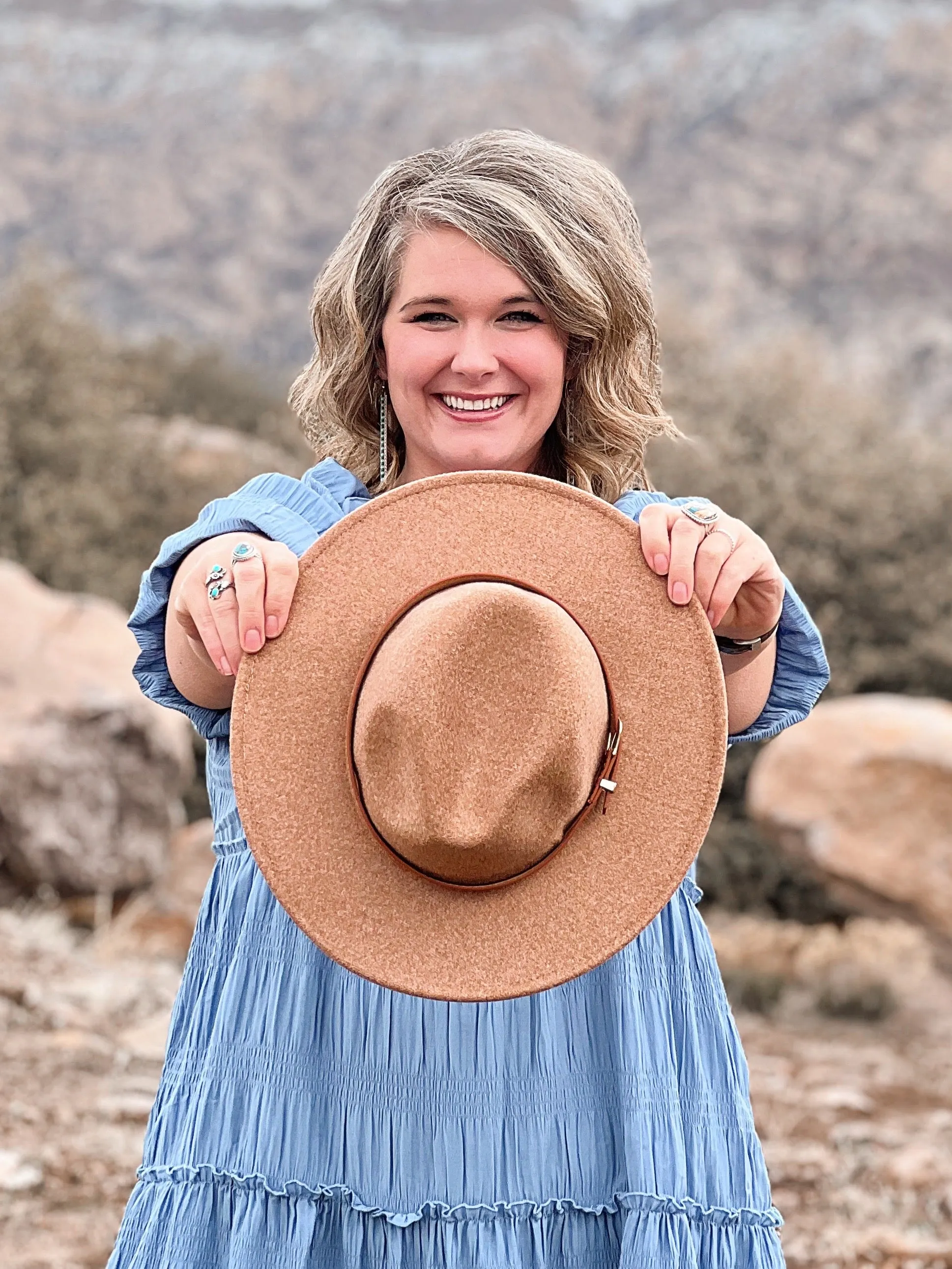 Heathered Felt Wide Brim Buckled Hat- Brown