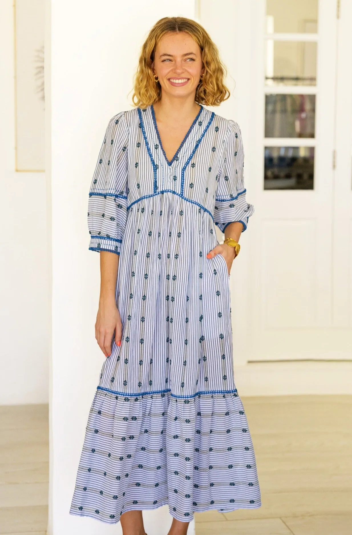 Mindy Dobby Dress | White/Blue