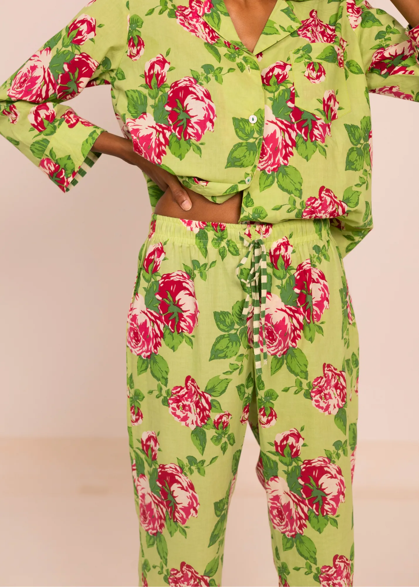 Radha Crop Pant - Green Roses