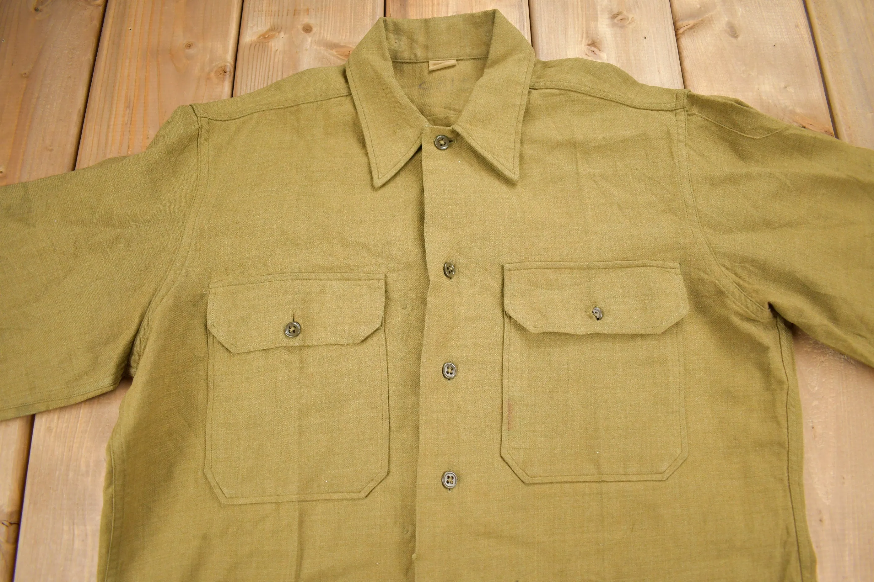 Vintage 1940s British Military Button Up Shirt / True Vintage / Militaria / Authentic Military Gear